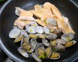 簡単！銀鮭とあさりの抹茶クリーム煮作り方5写真