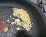 間引き大根菜と豚ひき肉のナンプラー炒め作り方4写真