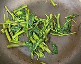空芯菜のガリバタ炒め作り方4写真
