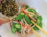 夏野菜のおかず。オクラとカニカマの和え物作り方3写真