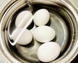 簡単絶品♡固ゆで卵の真っ黒煮卵♡(味玉)作り方1写真