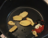 鶏肉と厚揚げとナッツの豆板醤炒め作り方3写真
