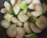 簡単、きゅうりとイカのマヨ醤油炒め作り方1写真