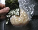キャラ弁♬♫おさるちゃんおにぎり作り方1写真