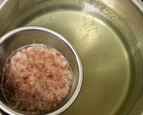 娘に伝授するお吸い物☆鰹節少しでだし汁作り方4写真