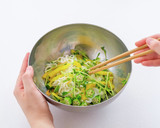 桜エビと豆苗の冷やし和えめん　塩糀ソース作り方7写真