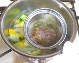 ズッキーニとわかめのお味噌汁♪作り方3写真