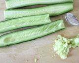 簡単に美味しい!【キュウリの旨つゆ炒め】作り方1写真