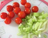 あさり缶とミニトマトの春雨スープ作り方1写真