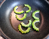 目玉焼きアレンジ　ゴーヤの額縁作り方3写真