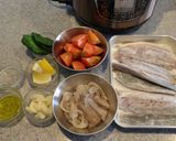 電気圧力鍋で、魚介のトマトバジルソース作り方1写真