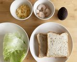 小海老の天ぷらとアボガドのサンドイッチ作り方1写真
