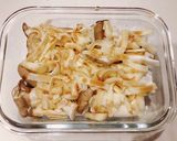 【簡単】キノコとししとうのとろ〜りチーズ作り方7写真