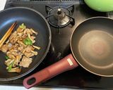 豚肉としめじ炒めのオムレツ作り方6写真