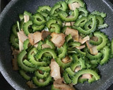 簡単！ゴーヤと焼き豚の甘辛炒め温玉のせ♬作り方4写真