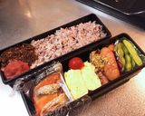 焼き鮭とウインナー弁当作り方5写真
