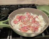 弱火でじっくり、いつもより白い親子丼作り方2写真