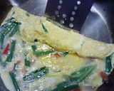 簡単！ニラとカニカマ卵焼き作り方2写真