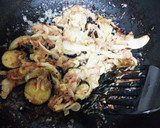ナスと玉ねぎのコンビーフ炒め作り方5写真