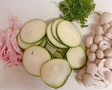10分♪ズッキーニ✿トマトソースパスタ作り方1写真