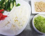 ねばねば具材をオン！　サッポロ一番★作り方1写真