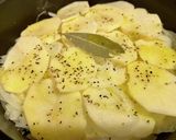 鶏肉と新じゃがと玉ねぎの蒸し煮作り方3写真
