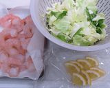 えびとキャベツのうま塩レモン炒め作り方1写真