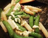 簡単！スナップエンドウのアンチョビ炒め作り方5写真