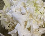 簡単♡ キャベツとサバ缶の和風サラダ作り方1写真