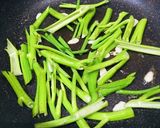 空芯菜とピーナッツのにんにく炒め作り方5写真