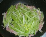 ベーコンとセロリのきんぴら黒胡椒風味作り方3写真