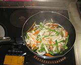簡単★野菜とひき肉オムレツ作り方3写真