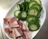 豚バラ肉とゴーヤーまるごとの煮物作り方2写真