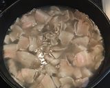 豚バラ肉と豆腐と豆苗の中華風スープ作り方2写真