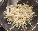 えのき・魚肉ソーセージのお好み焼き作り方1写真