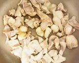 簡単　おつまみ✨鶏皮にんにく醤油炒め作り方2写真