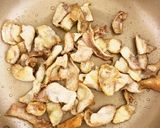 簡単　おつまみ✨鶏皮にんにく醤油炒め作り方4写真