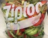 切るのみ。みょうがと生姜と野菜和え作り方3写真