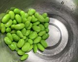 鶏むね肉と枝豆のペペロンチーノ作り方1写真