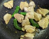鶏肉とししとうの炒め物作り方3写真