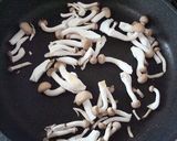 鮭のソテー✿きのこと玉ねぎソース作り方4写真