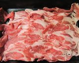ゆで豚と紫玉葱の 箸が進む 夏向けサラダ作り方1写真
