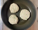 簡単ヘルシー！卵不使用の鶏肉ハンバーグ作り方8写真