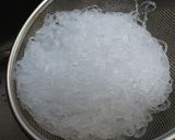 生きくらげと春雨のサラダ作り方1写真
