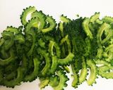 夏！にが旨材料ゴーヤだけサラダ作り方1写真