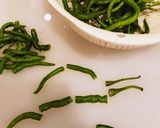 紐唐辛子と肉の甘辛炒め作り方1写真