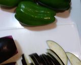 簡単!美味♪なすとピーマンのごま味噌炒め作り方1写真