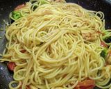 トマトとサラダチキンのアーリオオーリオ作り方5写真