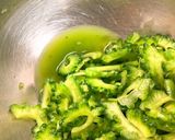☆ごま油香るゴーヤの塩昆布和え☆作り方3写真