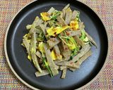 じゃこ天と豆苗のナンプラー炒め作り方7写真